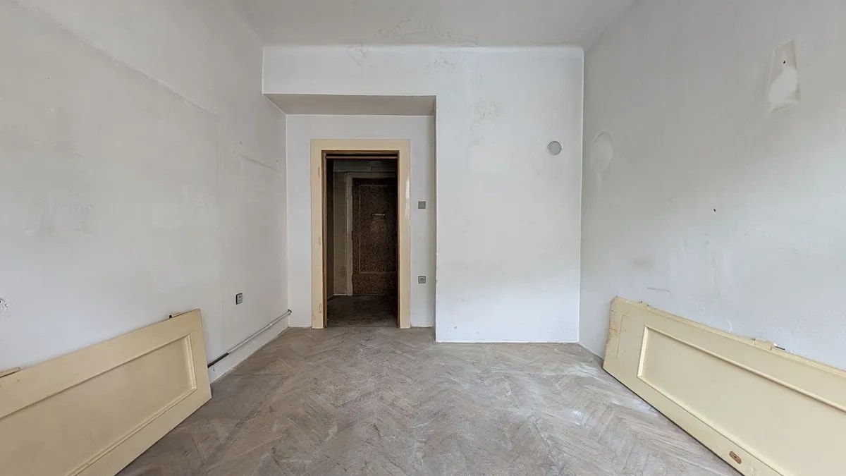 Malowanie ścian — przed i po (Before)